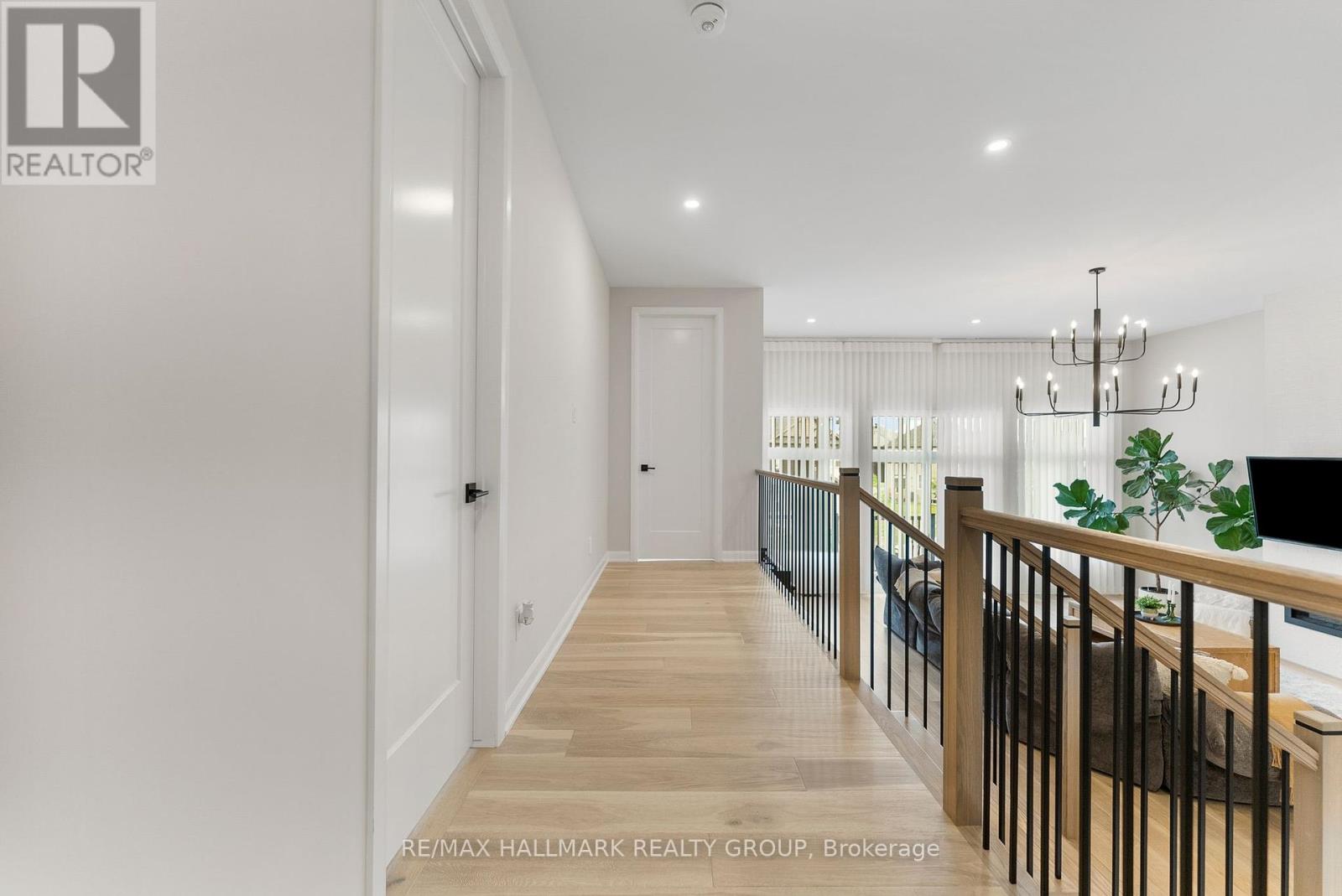 350 Cloyne Crescent
