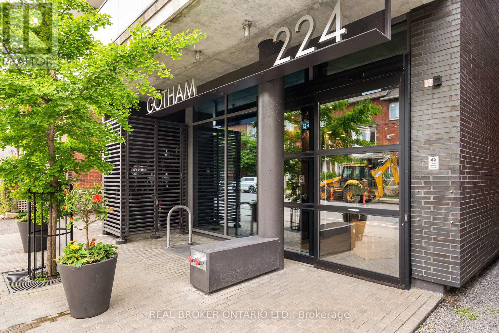 1208 - 224 Lyon Street N