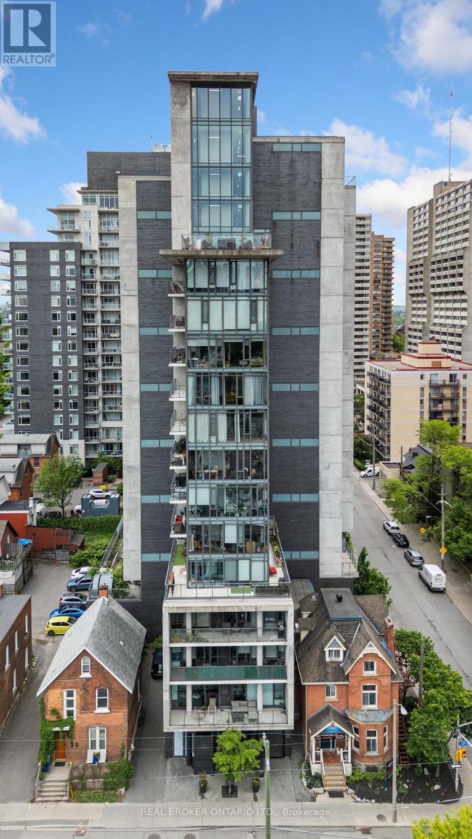 1208 - 224 Lyon Street N