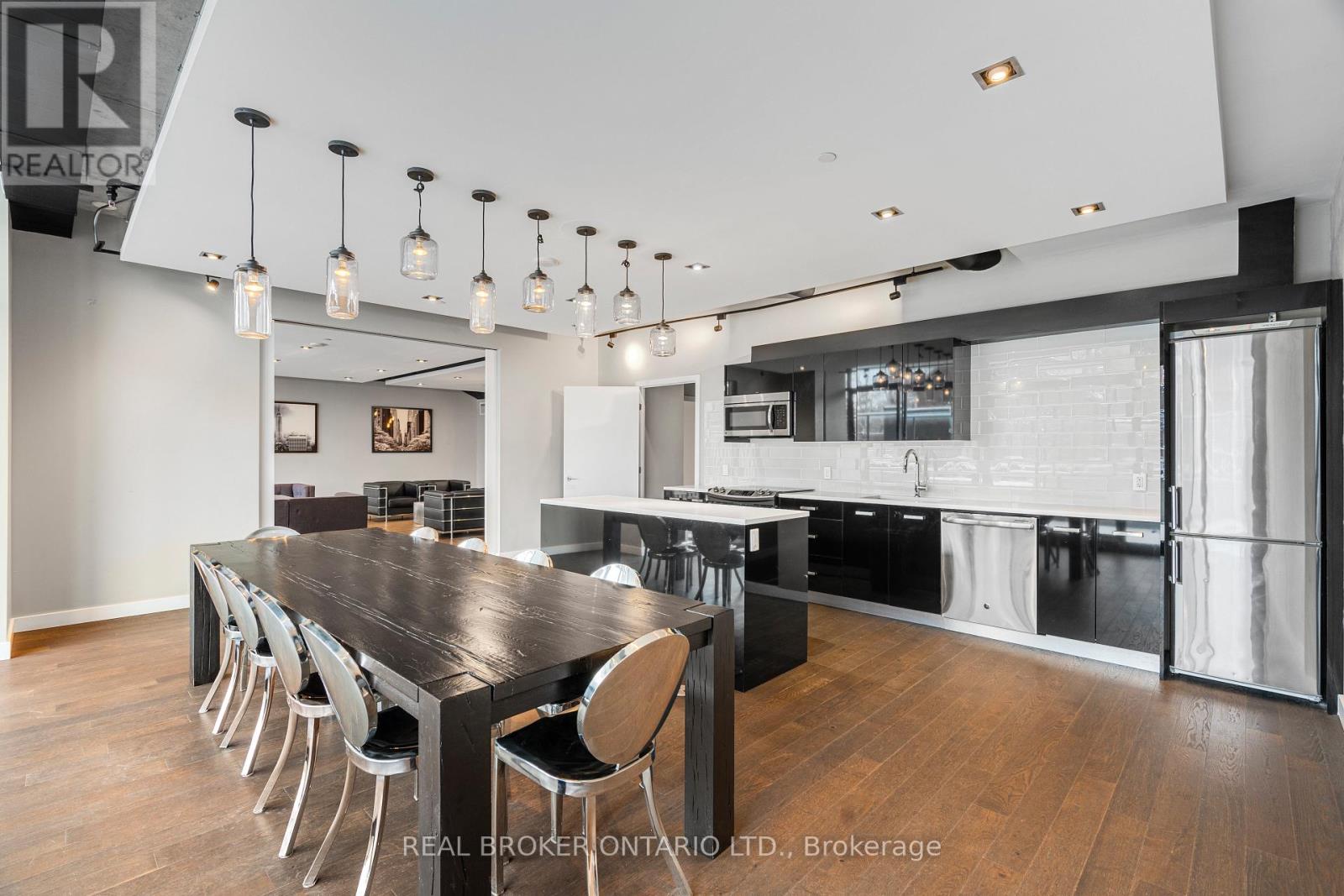 1208 - 224 Lyon Street N