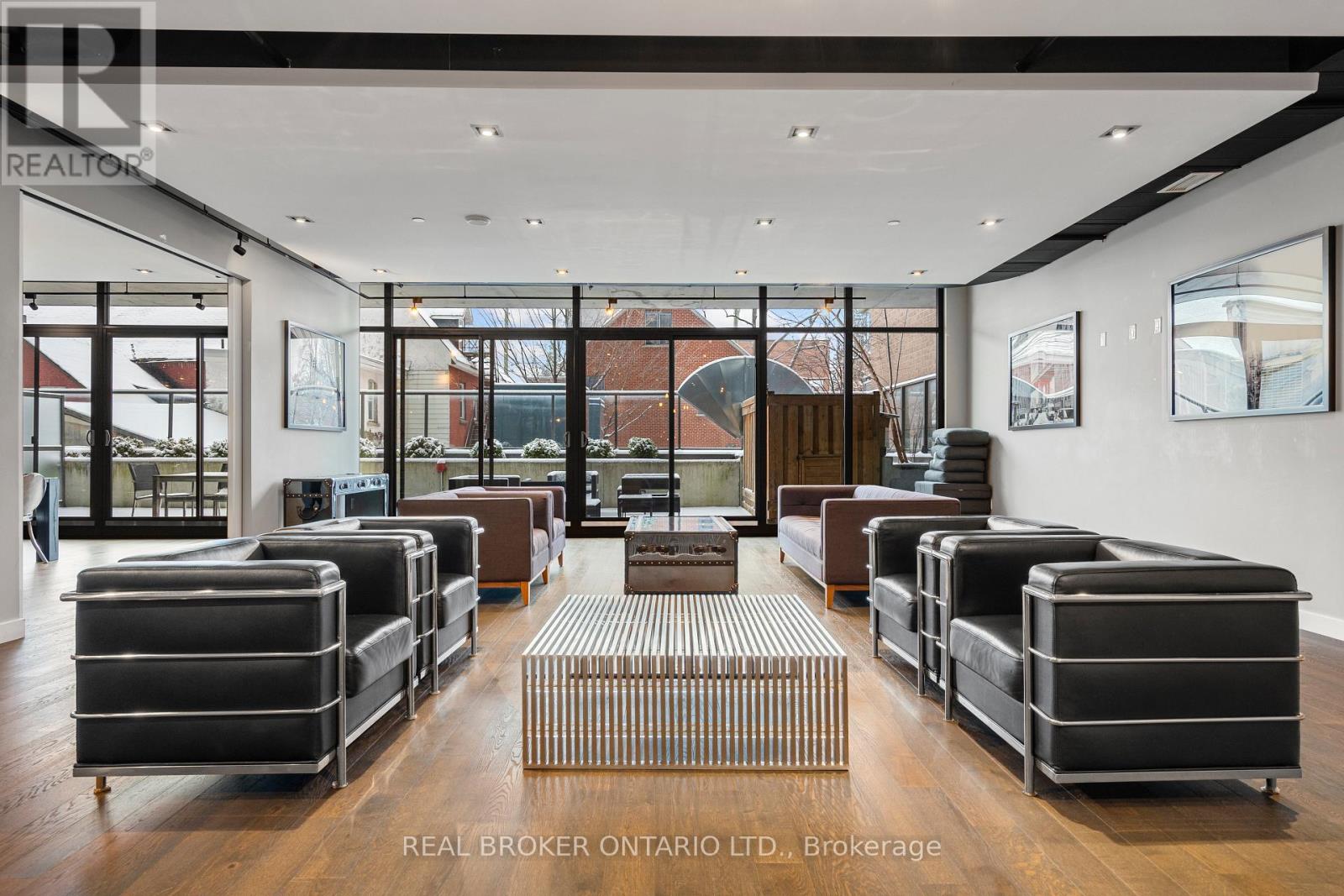 1208 - 224 Lyon Street N