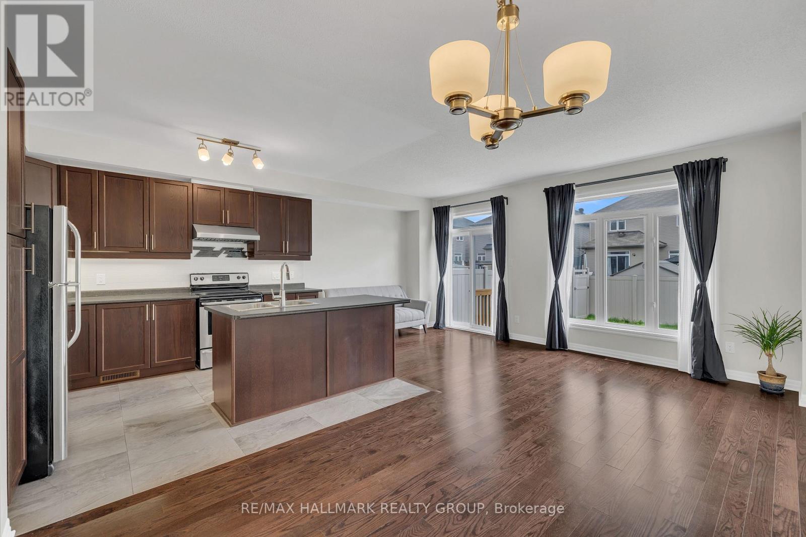 1022 Cobble Hill Drive