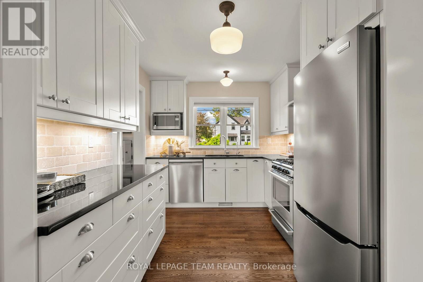 314 Clothier Street W