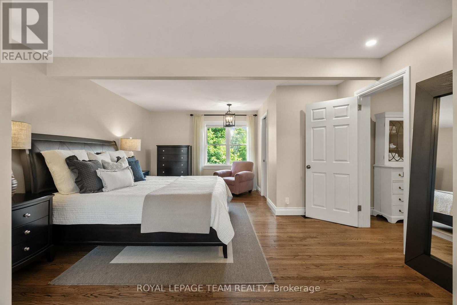 314 Clothier Street W