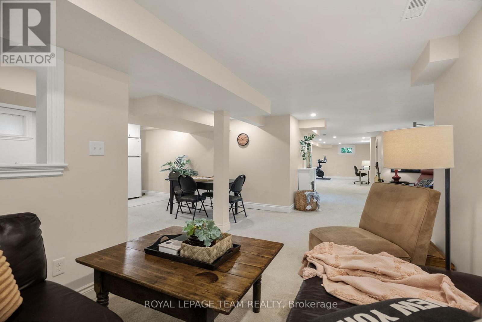 314 Clothier Street W