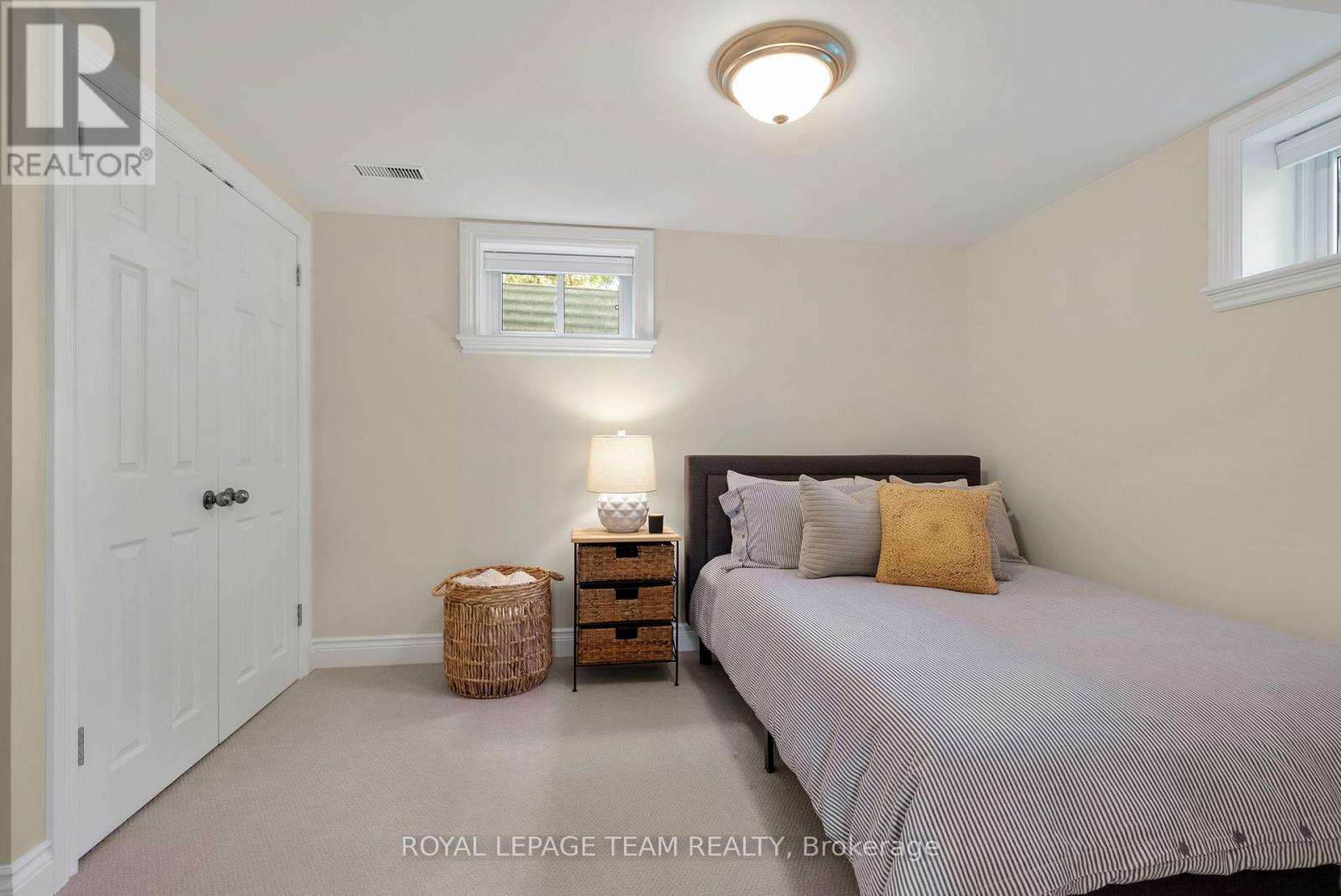 314 Clothier Street W
