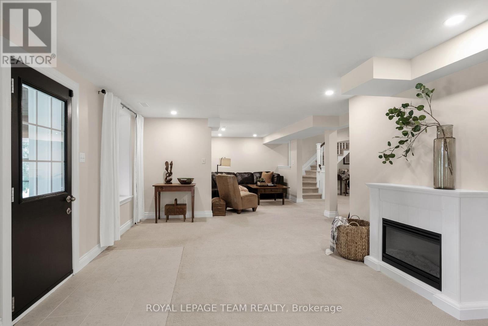 314 Clothier Street W