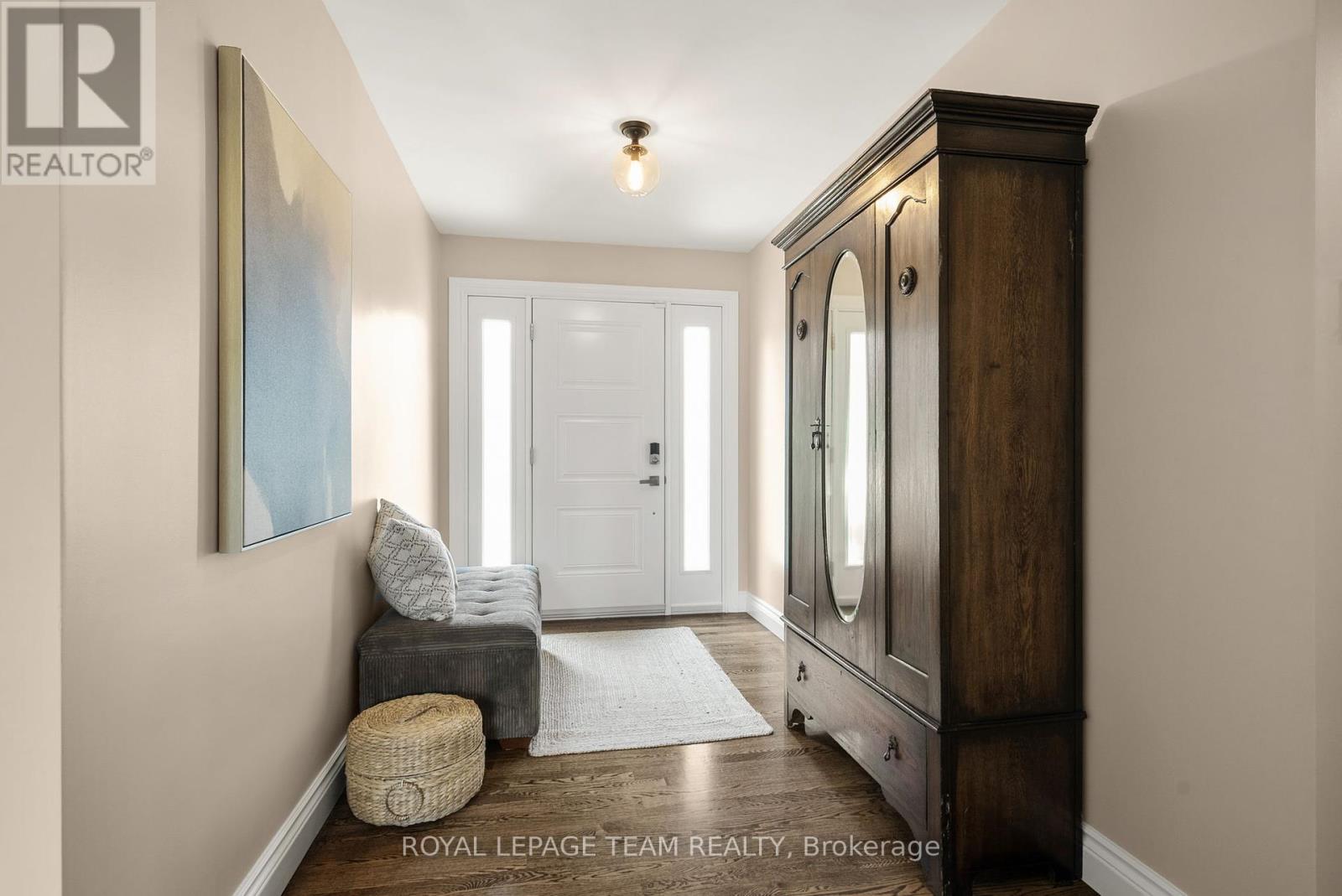 314 Clothier Street W