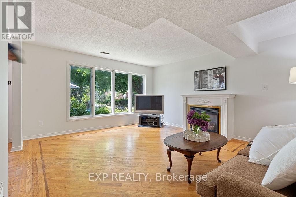2 Bonnechere Drive