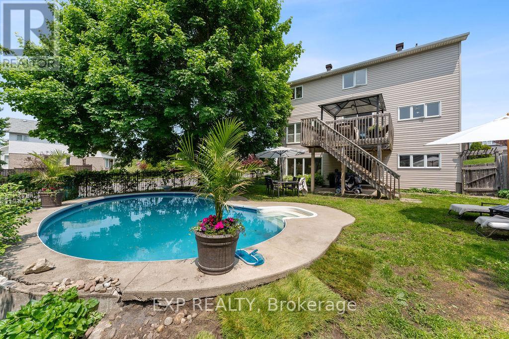 2 Bonnechere Drive