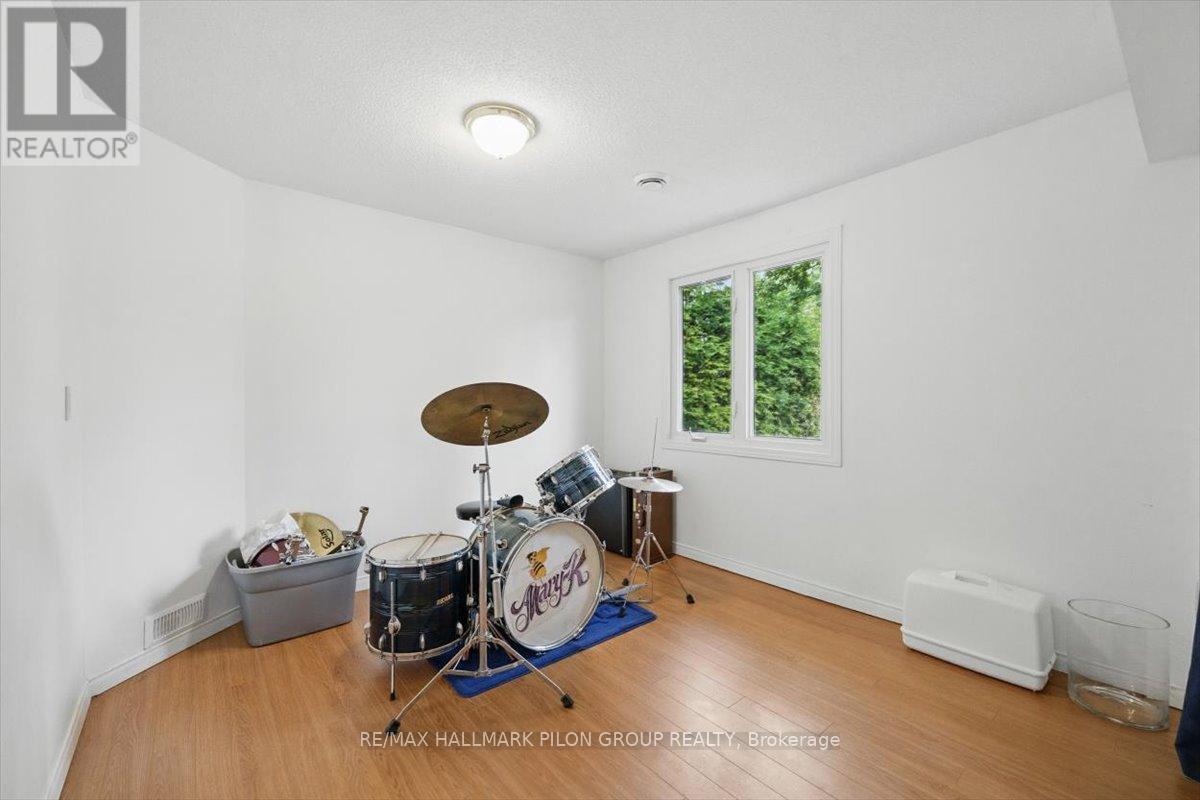84 Eastpark Drive