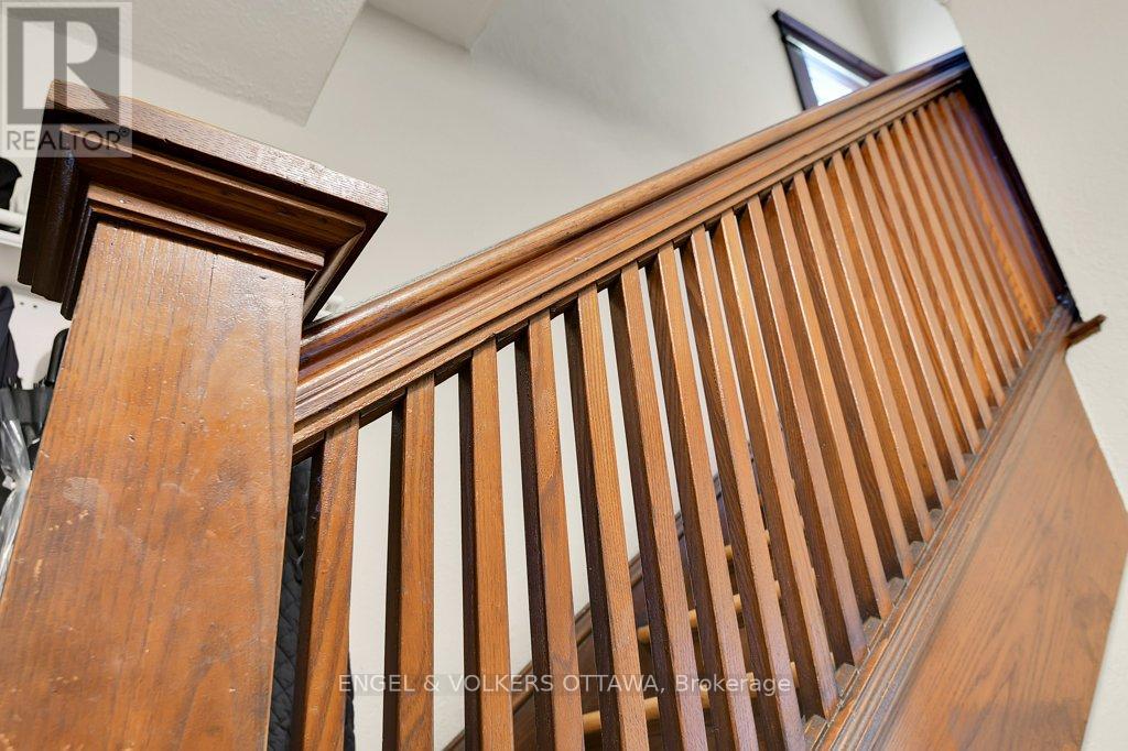 141 Minto Place