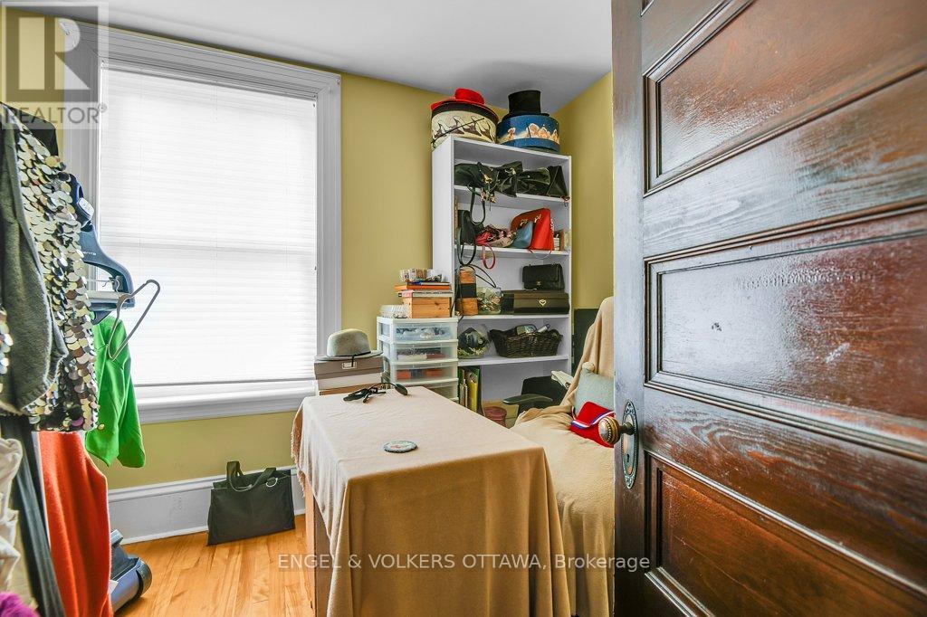 141 Minto Place