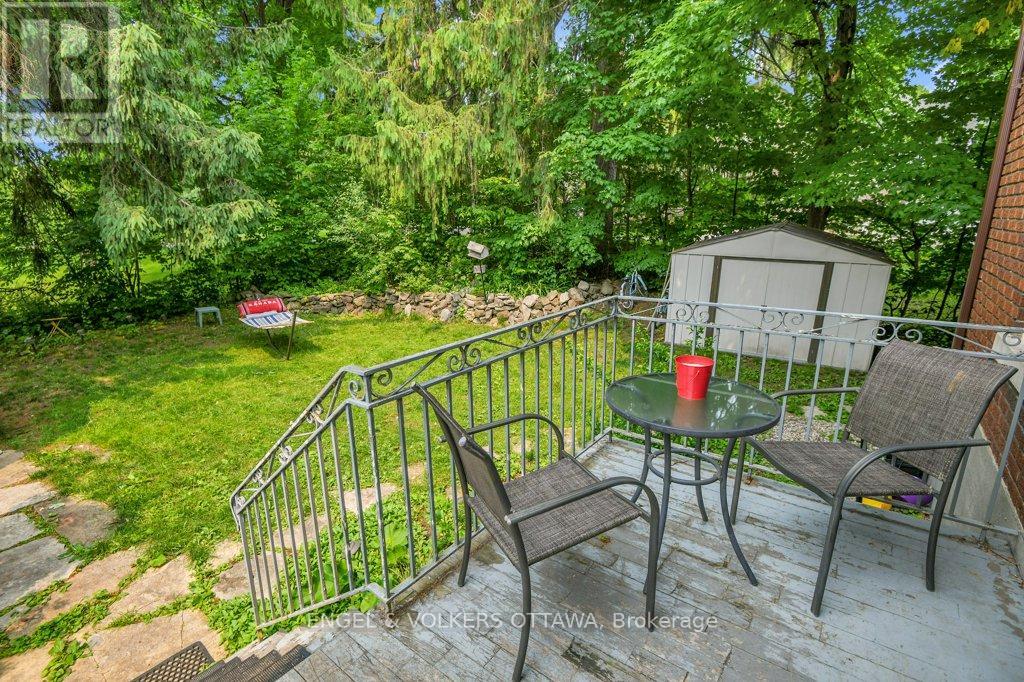 141 Minto Place