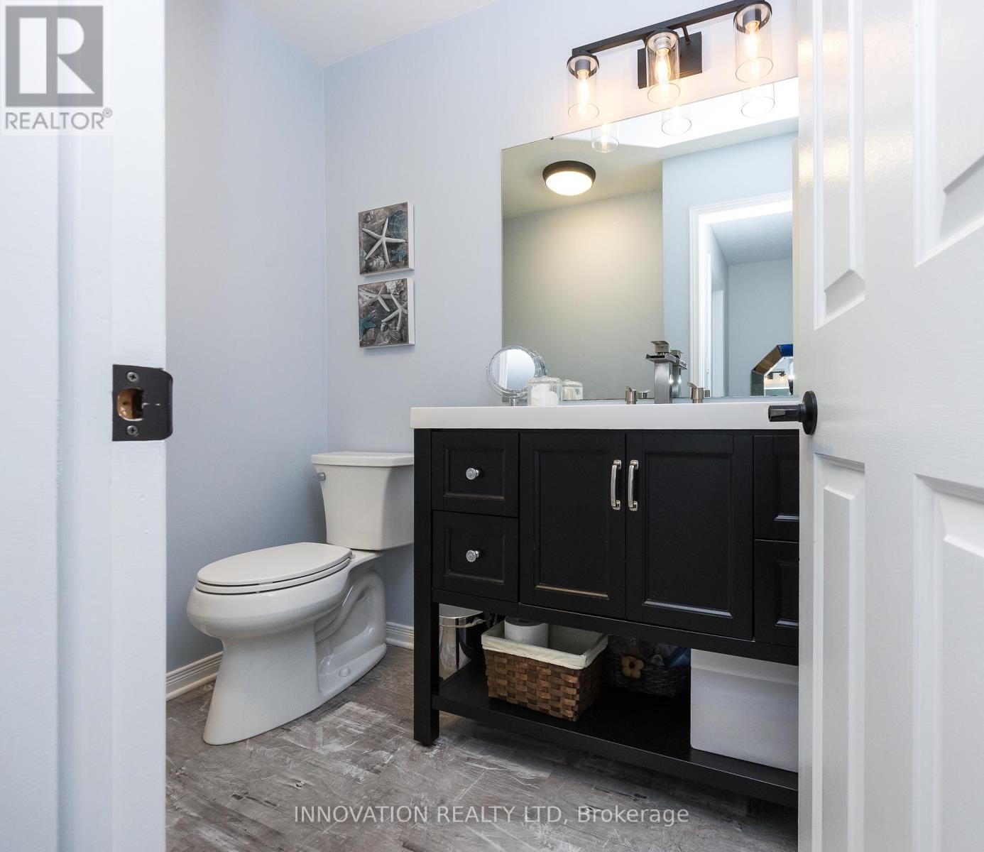 1098 Cindy Hill Crescent