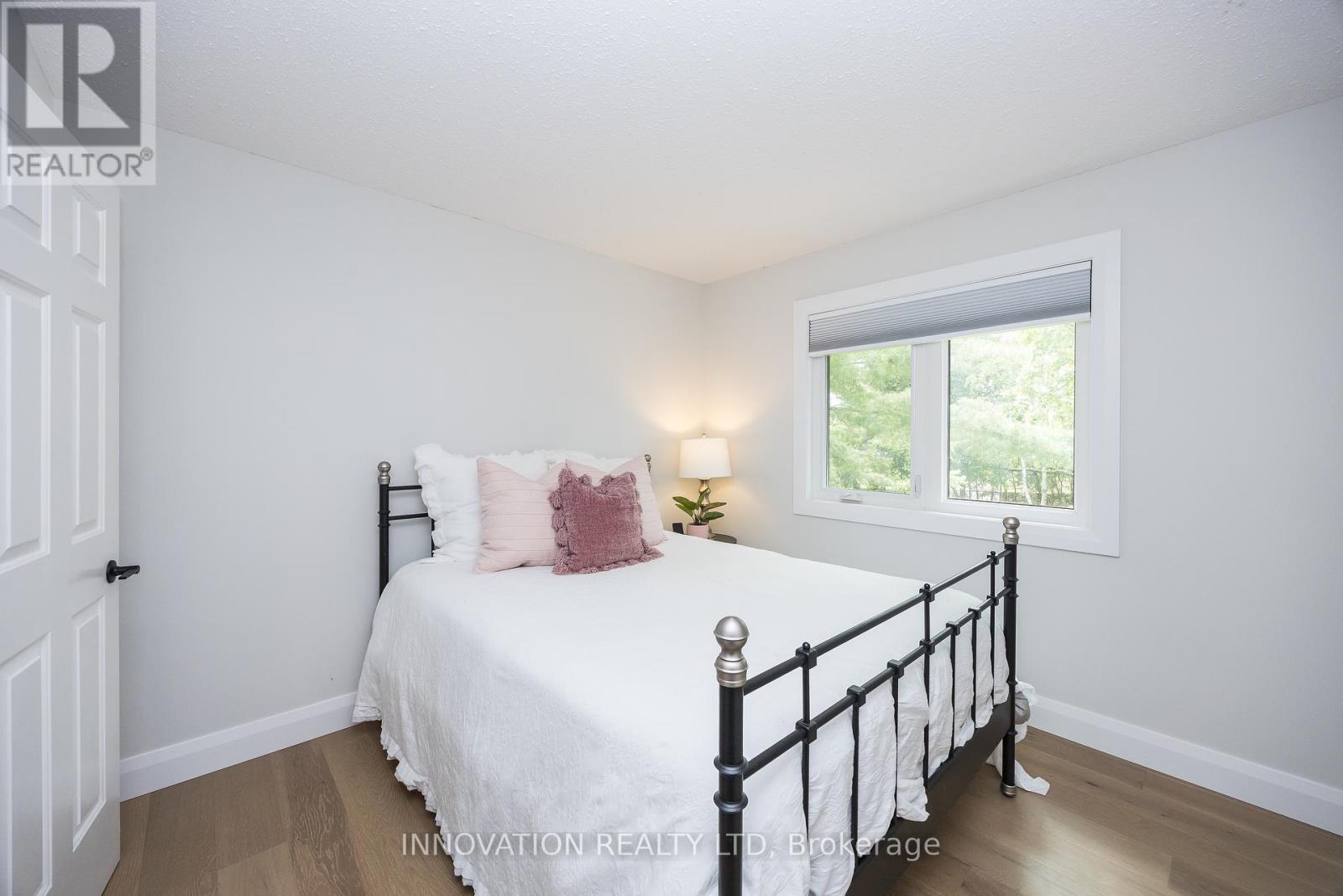 1098 Cindy Hill Crescent