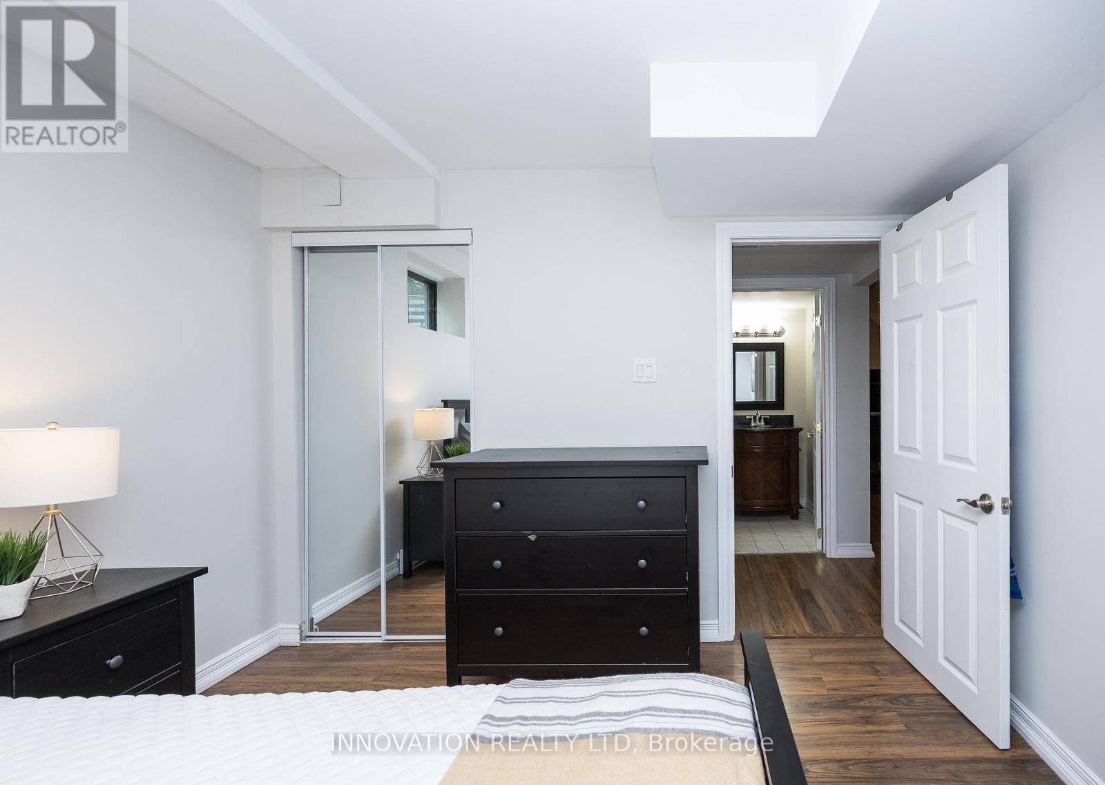 1098 Cindy Hill Crescent