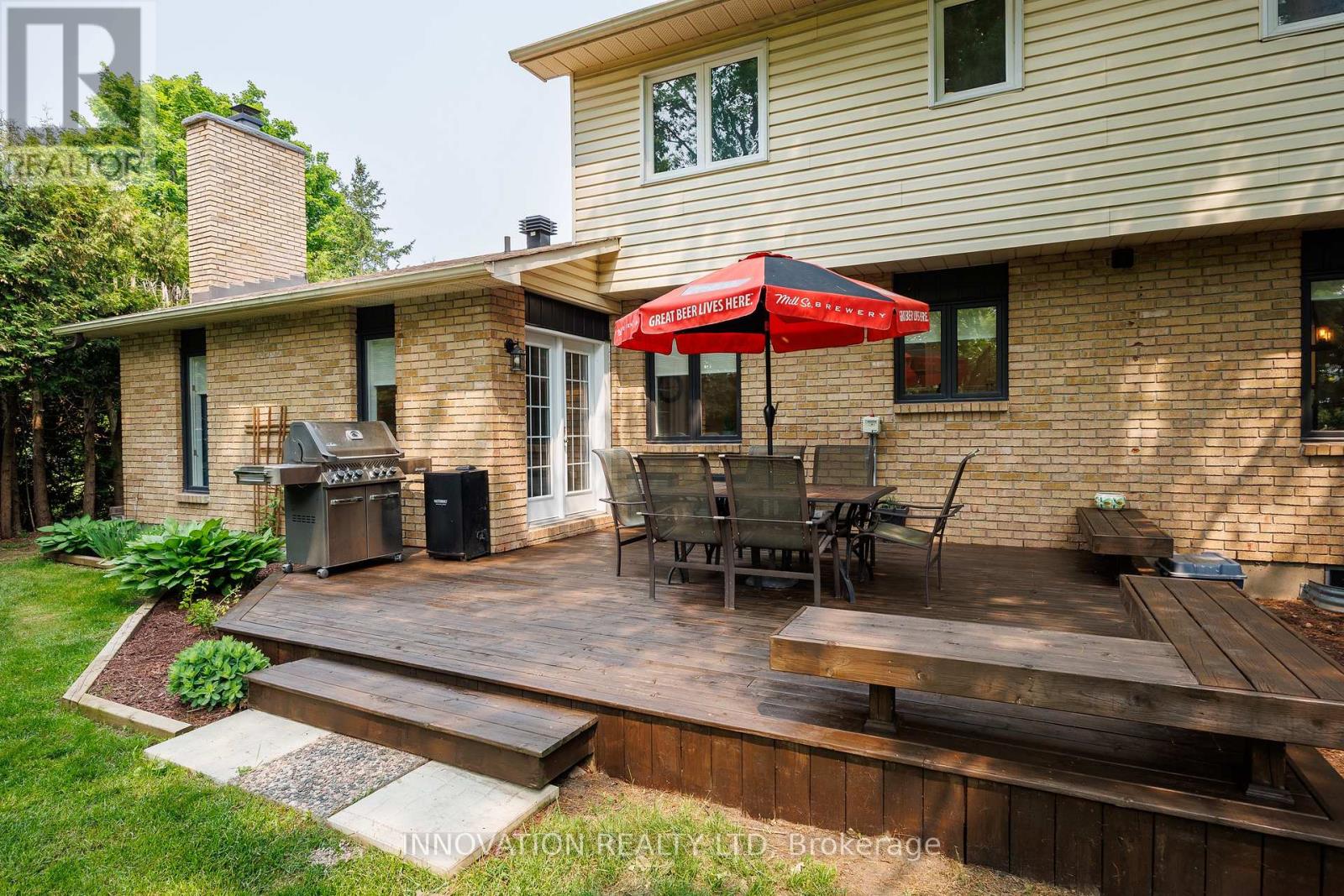 1098 Cindy Hill Crescent