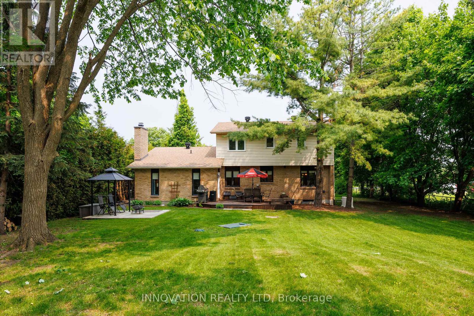 1098 Cindy Hill Crescent