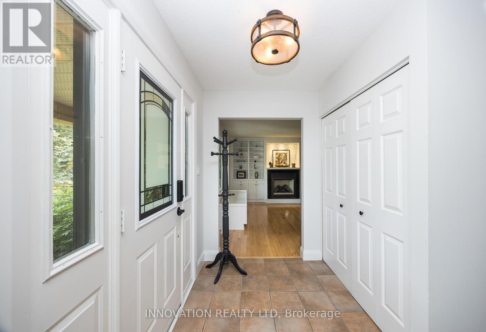 1098 Cindy Hill Crescent
