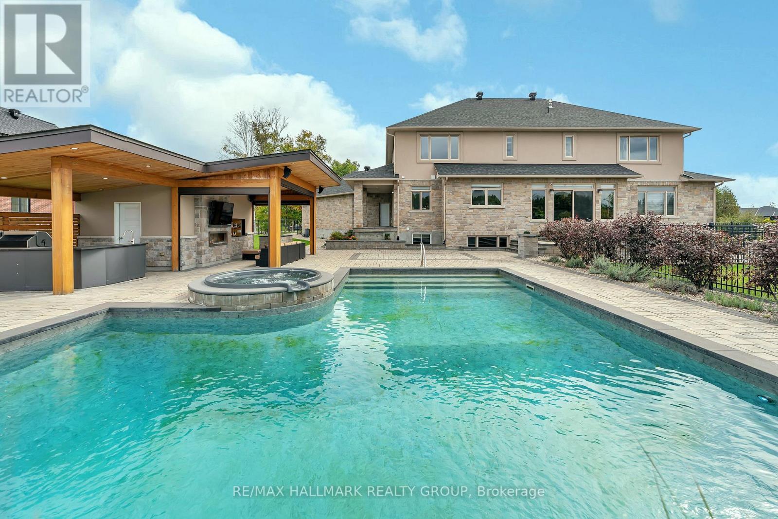 5813 Red Castle Ridge