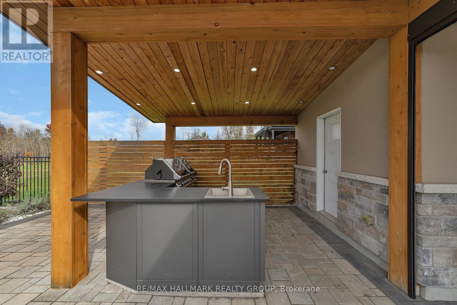 5813 Red Castle Ridge