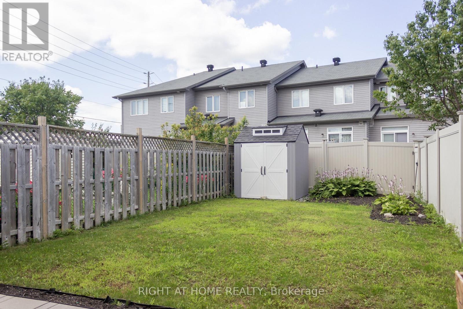 152 Popplewell Crescent