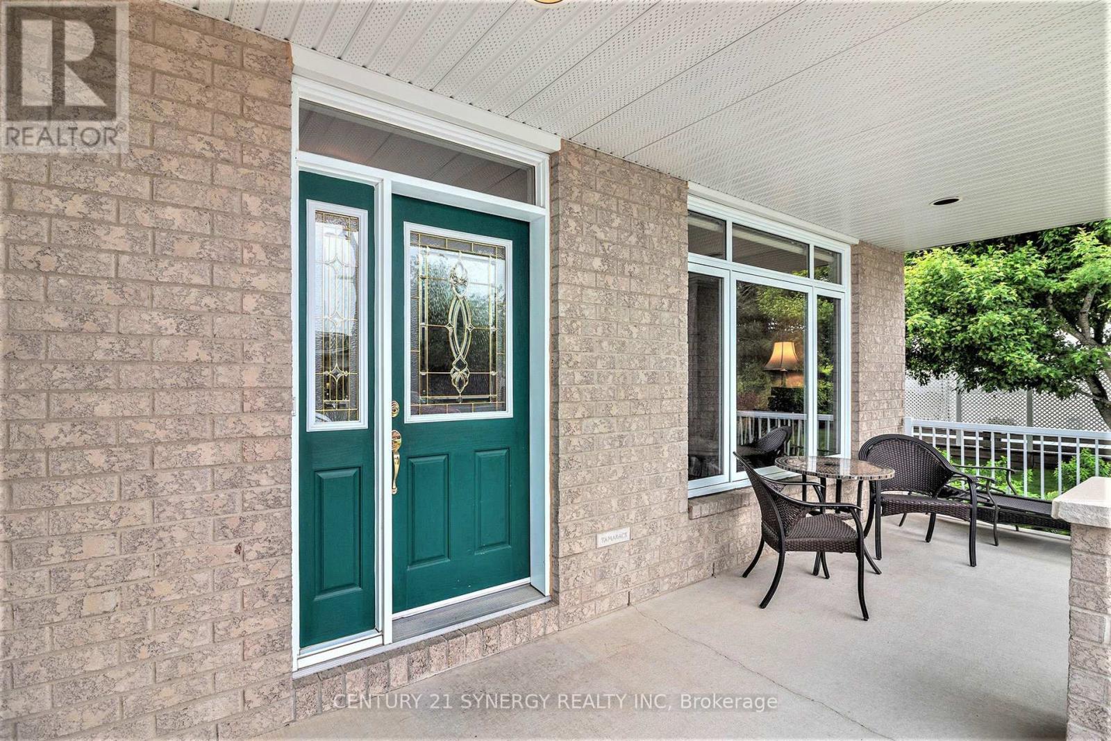 852 Swallowtail Crescent