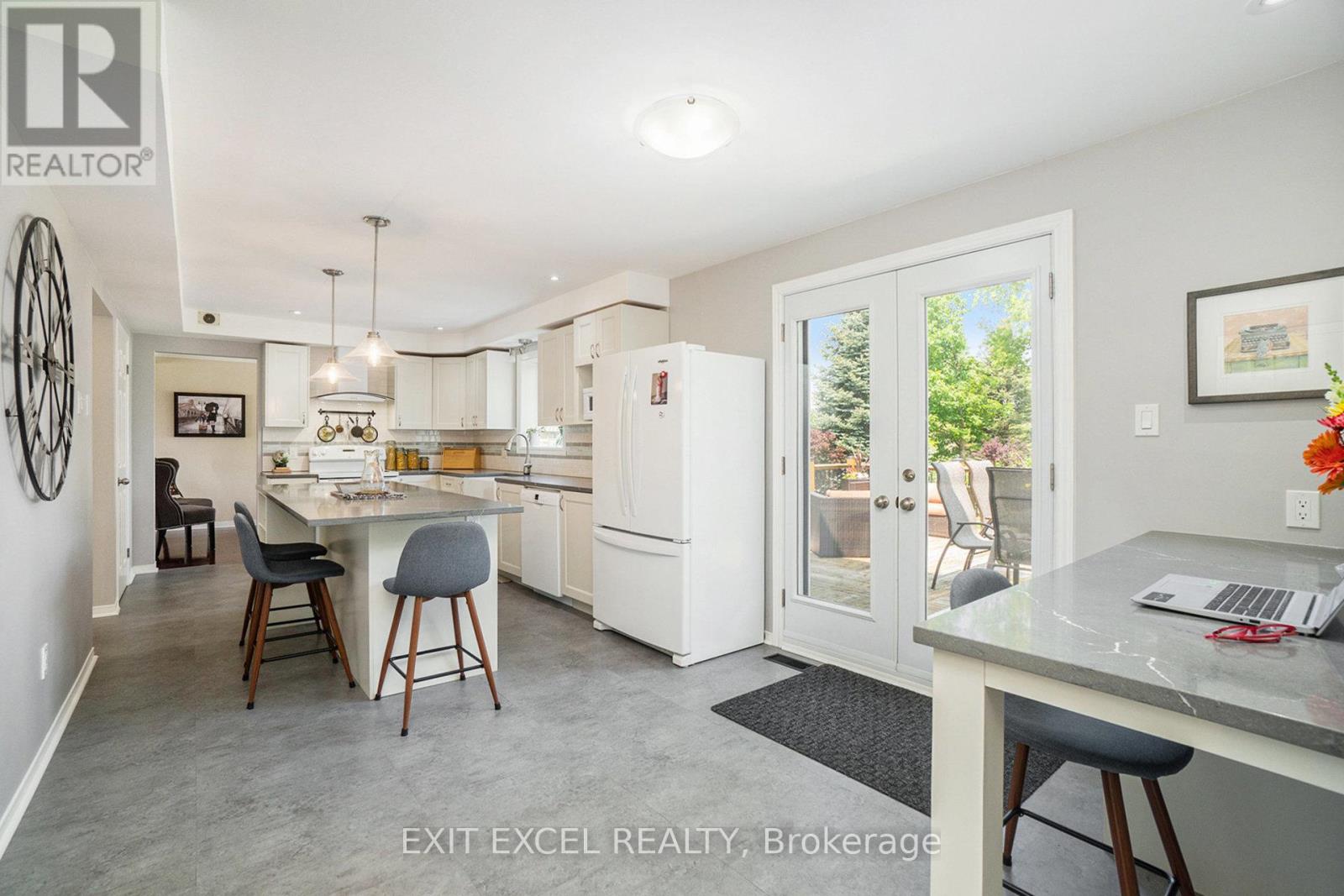 1551 Stanleyfield Crescent