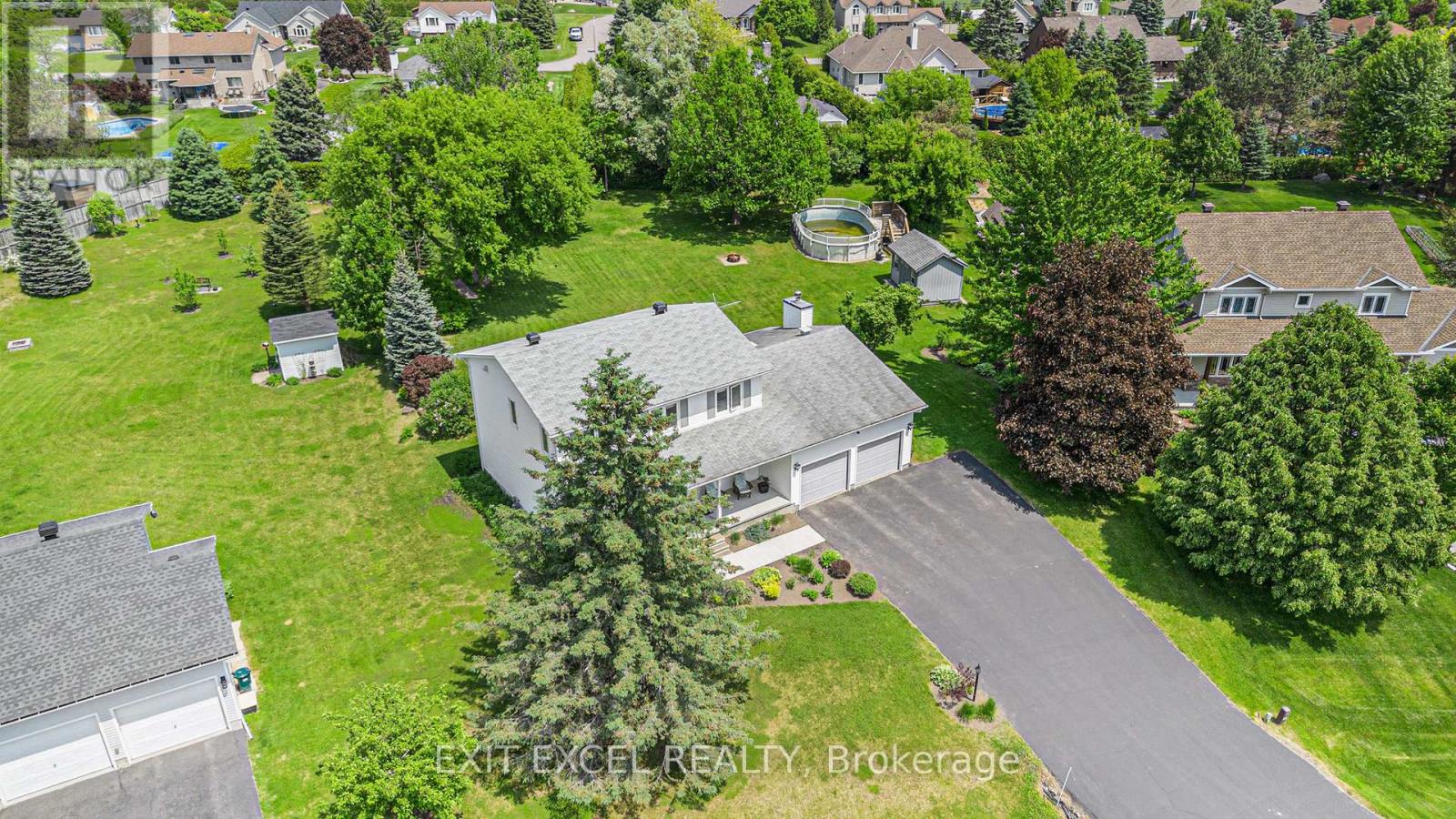 1551 Stanleyfield Crescent