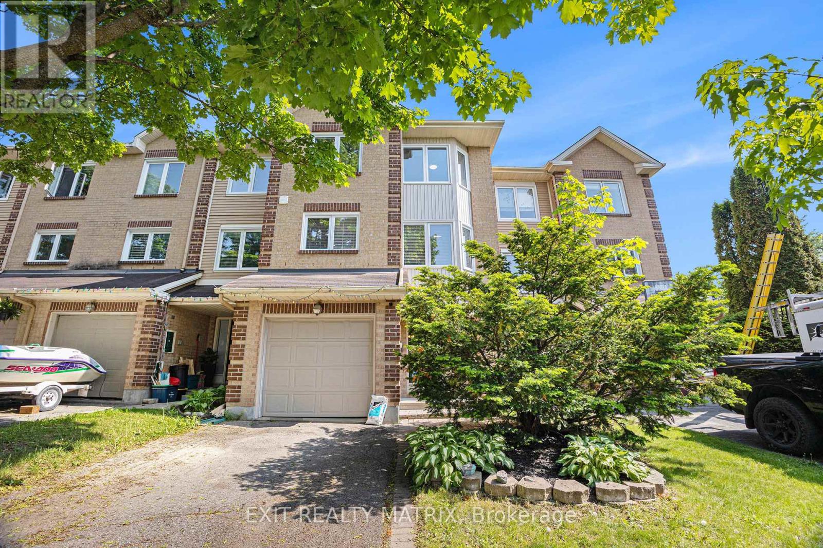 23 Weybridge Drive