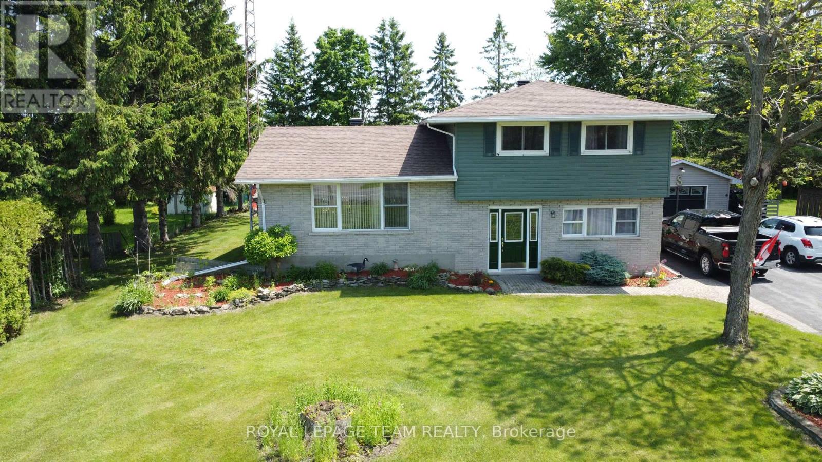 4951 (hwy 31) Bank Street N