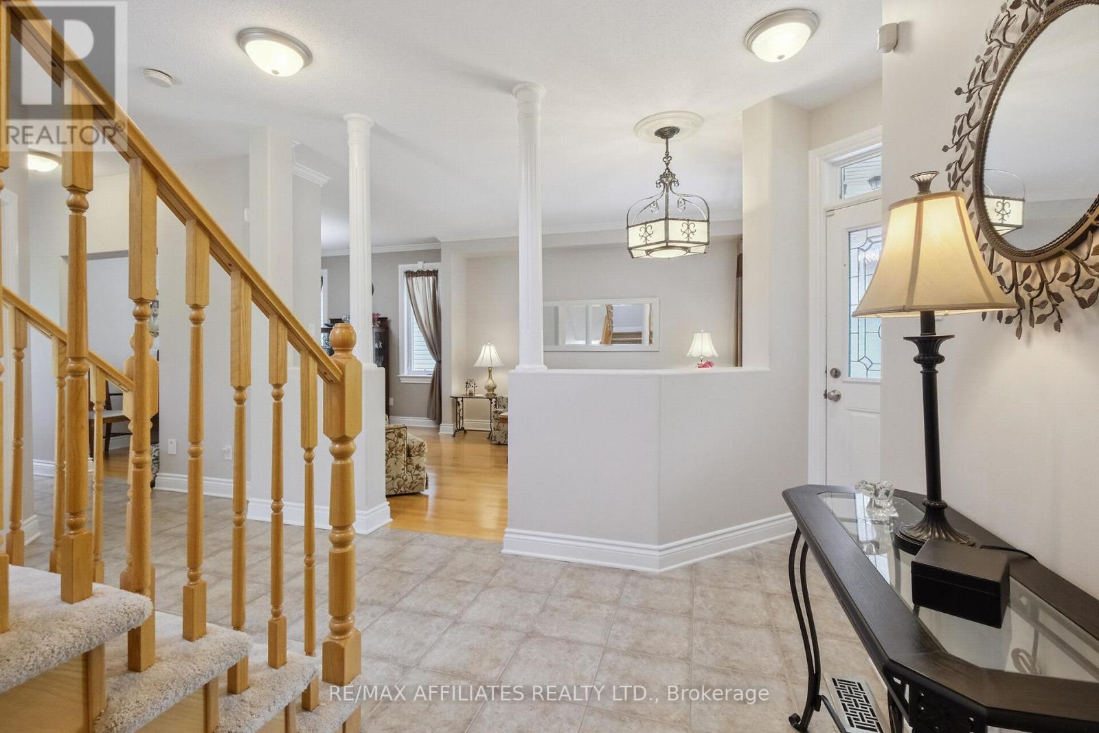 176 Topaze Crescent