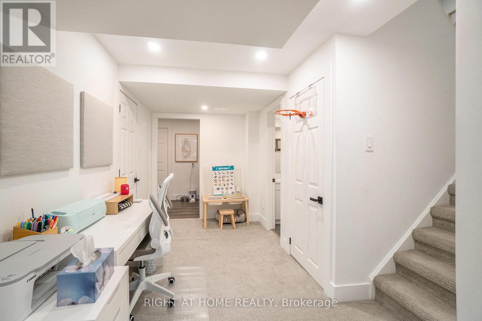 83 Versailles Private