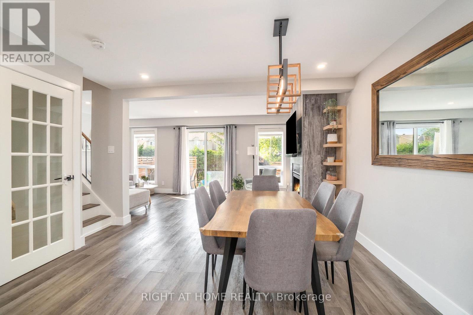 83 Versailles Private