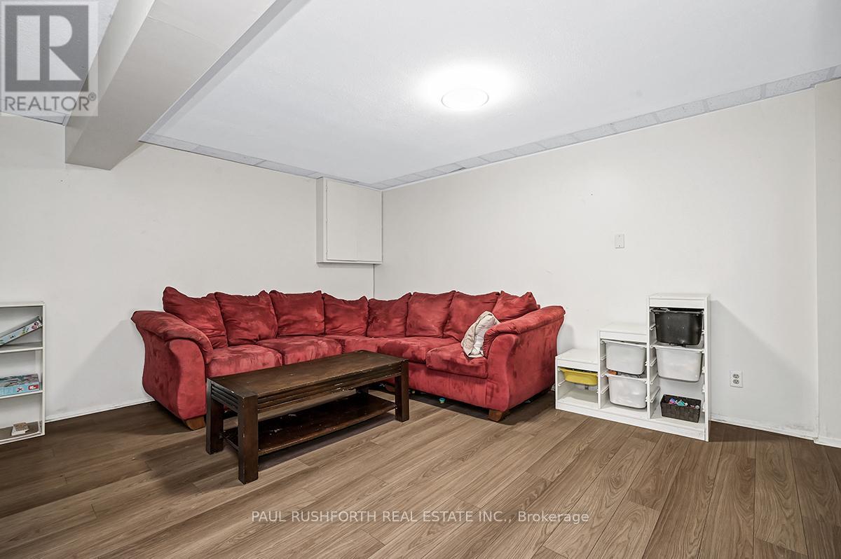 30 Compata Way