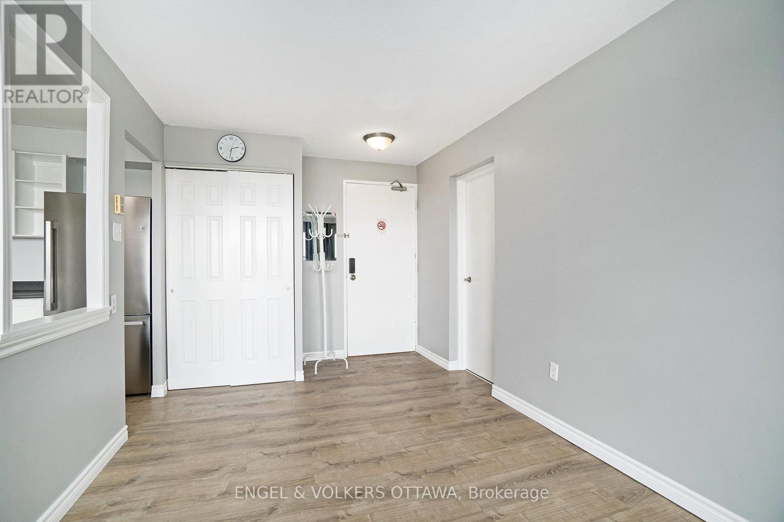 817 - 20 Chesterton Drive