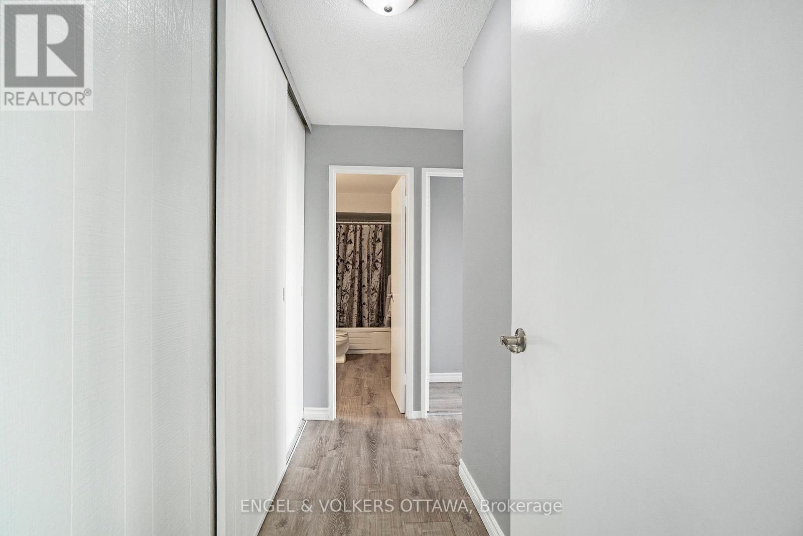 817 - 20 Chesterton Drive