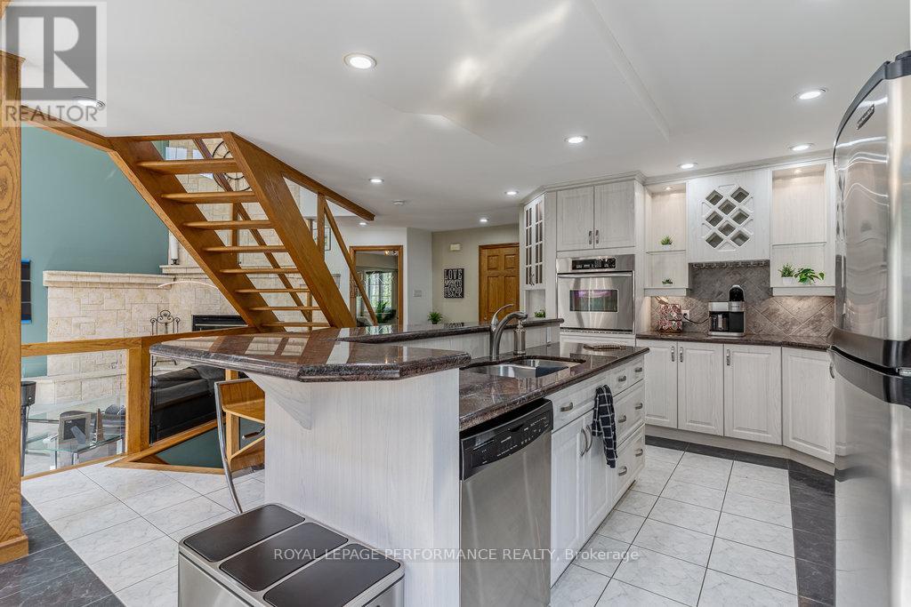 1657 Whiteside Way