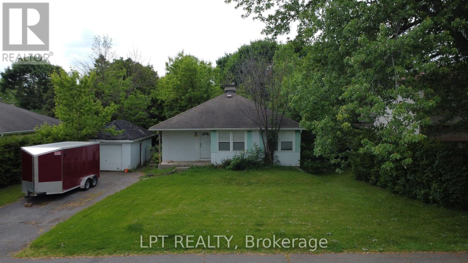 868 Mountainview Avenue