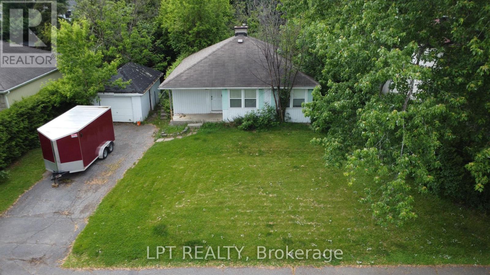 868 Mountainview Avenue