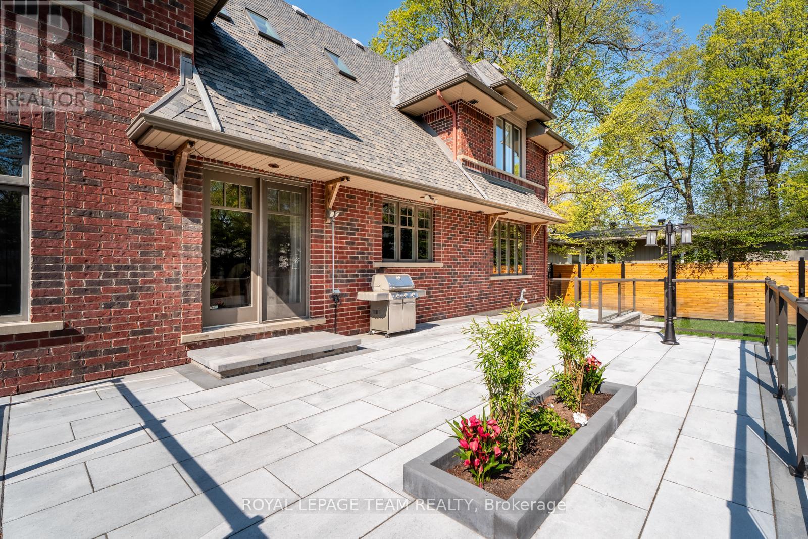 250 Sandridge Road