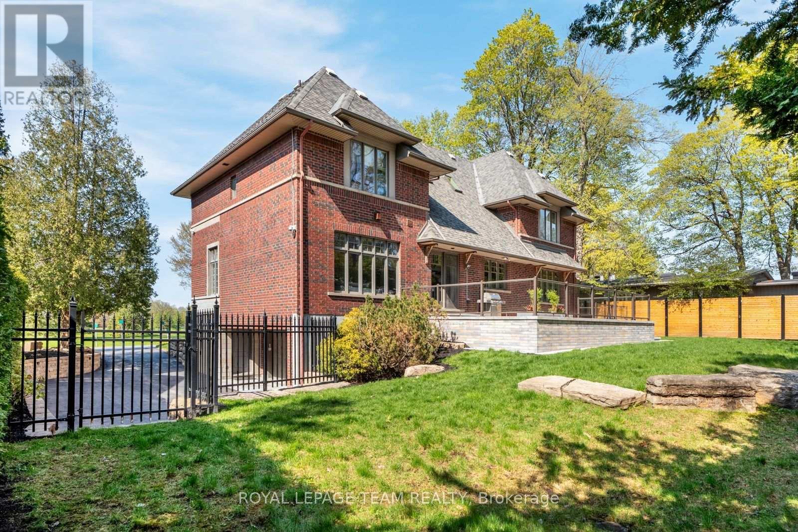 250 Sandridge Road