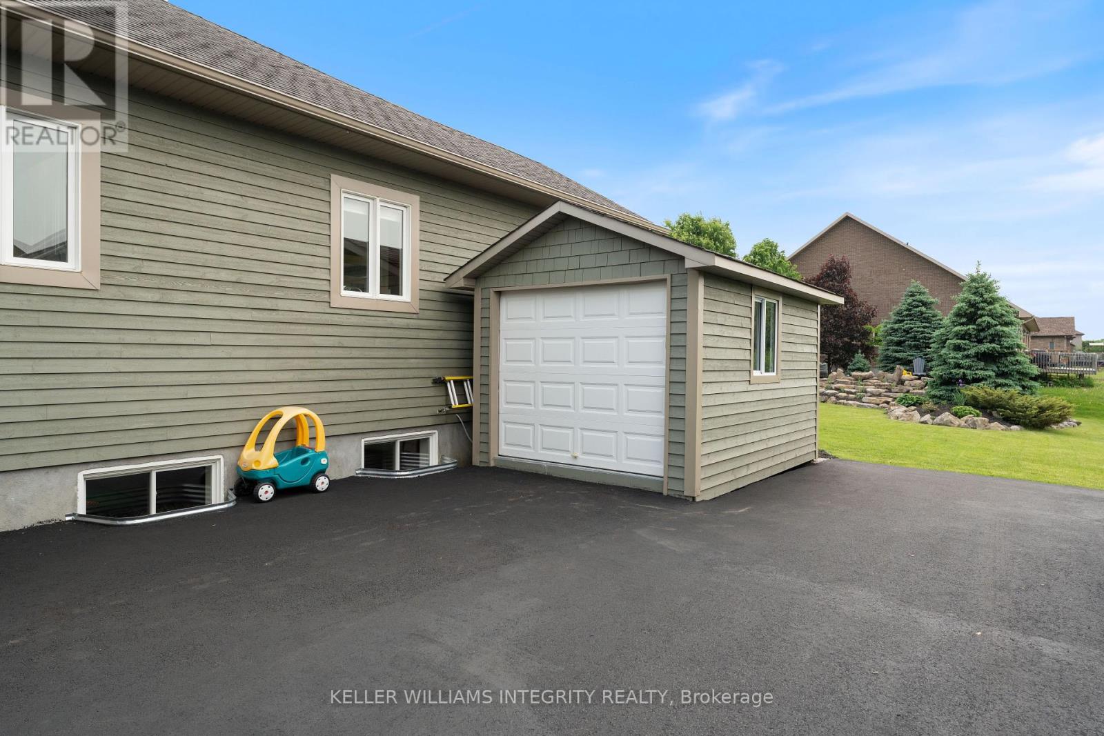 6373 Blossom Trail Drive