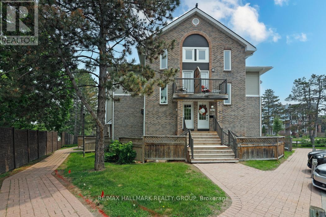 8 - 3 Stonebank Crescent