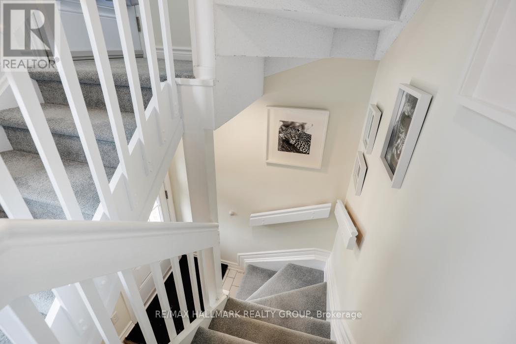 8 - 3 Stonebank Crescent
