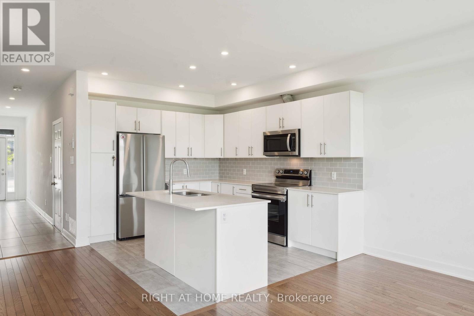 261 Finsbury Avenue