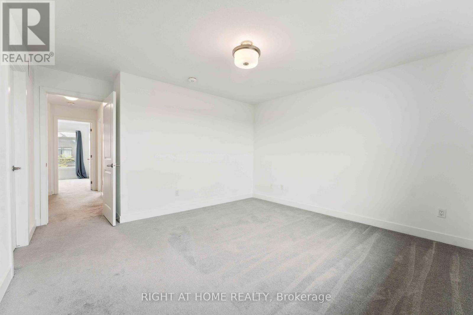 261 Finsbury Avenue