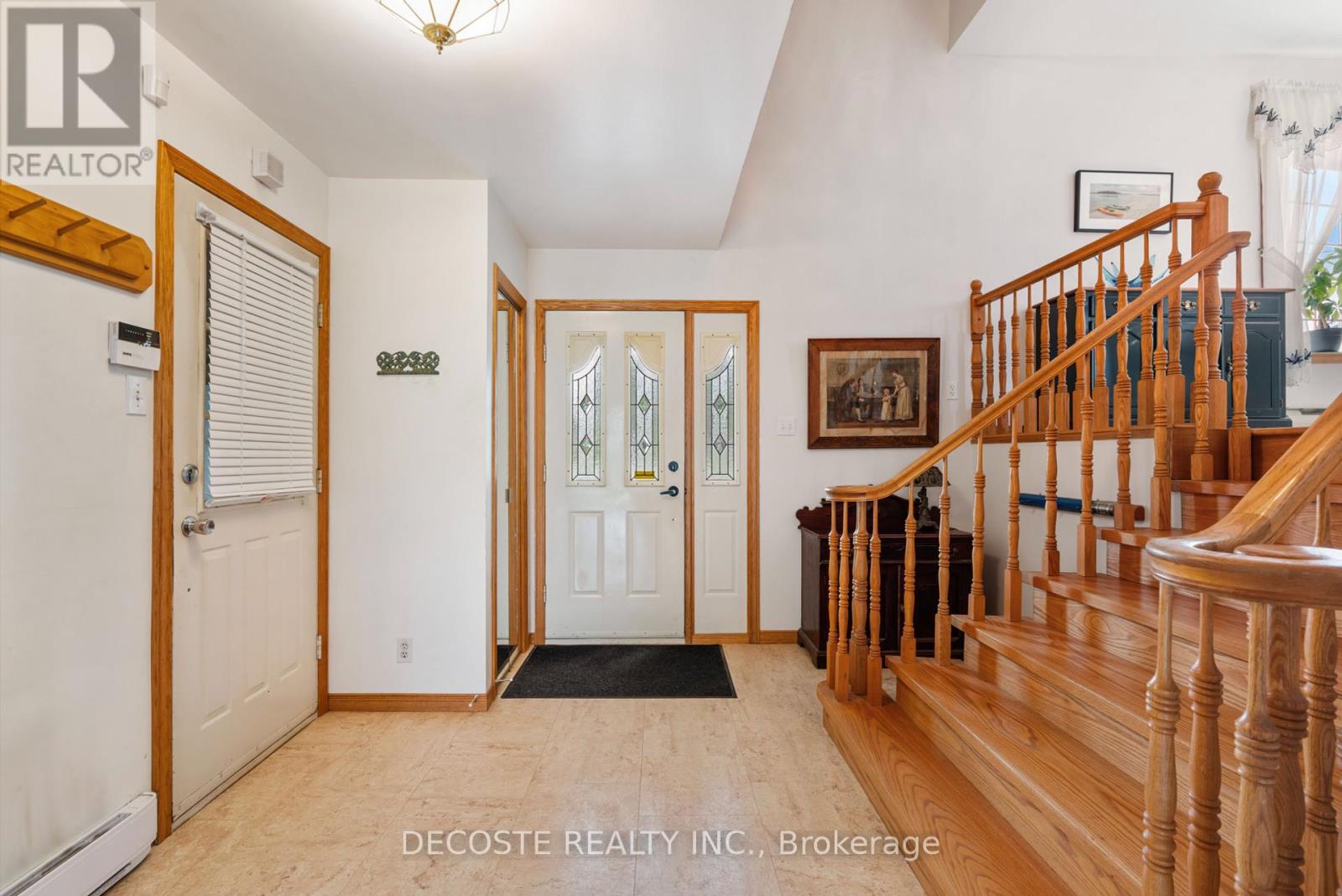 20351 Pineview Crescent