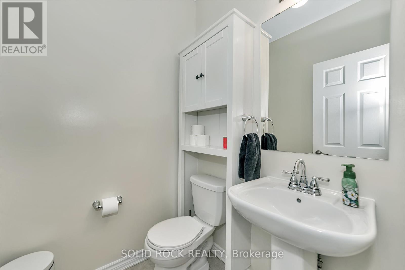 32 Solaris Drive